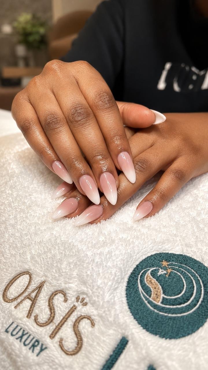 Ombré almond